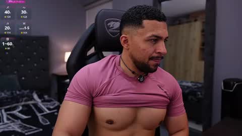 Snapshot of loganmartinx chatting on June 20, 2026, 11:07 pm loganmartinx online show from June 20, 2026, 11:07 pm