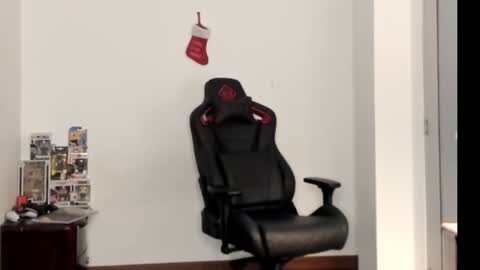 Snapshot of logannick chatting on January 3, 2025, 8:10 am Logan online show from January 3, 2025, 8:10 am