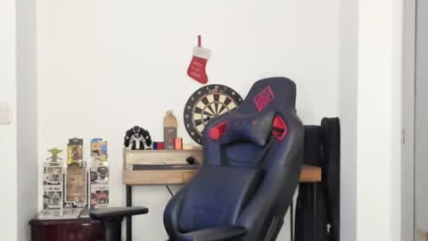 Snapshot of logannick chatting on February 3, 2025, 8:13 am Logan online show from February 3, 2025, 8:13 am