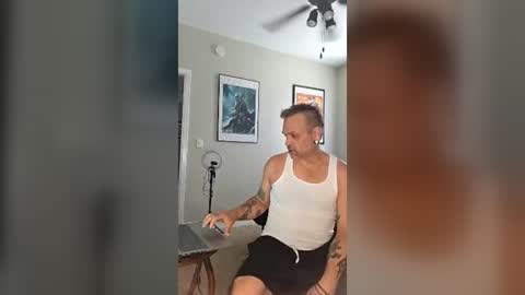 Snapshot of loganreaves69 chatting on July 23, 2026, 8:07 pm Logan Reaves online show from July 23, 2026, 8:07 pm