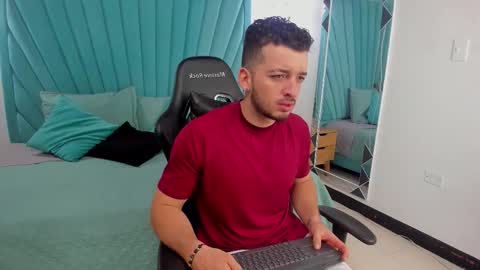 Snapshot of loganwolfjs chatting on March 20, 2026, 12:10 pm Logan Wolf online show from March 20, 2026, 12:10 pm