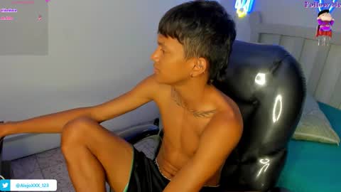 LOUIS online show from November 11, 2025, 5:40 am