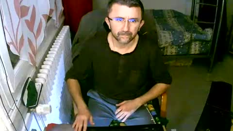 lokoum39 online show from December 11, 2024, 6:20 pm