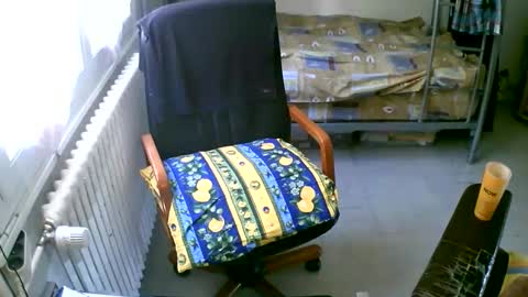 lokoum39 online show from September 11, 2025, 10:59 am