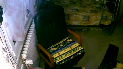 lokoum39 online show from January 5, 2026, 5:27 pm