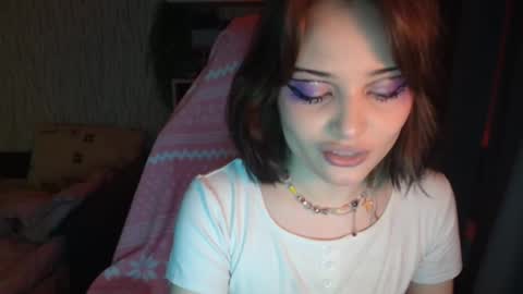 lola online show from February 18, 2025, 11:11 am