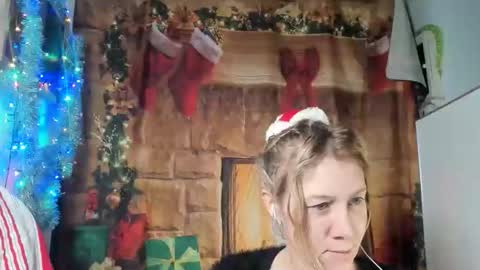 lola_belgium online show from December 16, 2025, 7:13 am