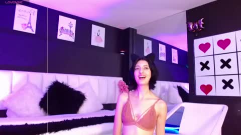 Snapshot of lola_creamy chatting on March 6, 2025, 1:24 pm Lola online show from March 6, 2025, 1:24 pm