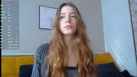 Snapshot of lola_dinky chatting on April 5, 2026, 2:14 pm Lola online show from April 5, 2026, 2:14 pm