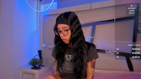 lola_js online show from December 2, 2025, 9:54 pm