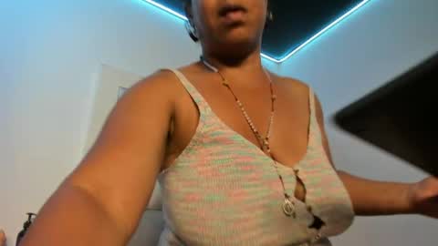 Snapshot of lola_js chatting on May 11, 2026, 2:45 pm lola_js online show from May 11, 2026, 2:45 pm