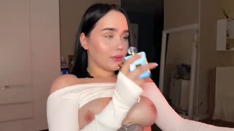 lola_razee online show from July 23, 2026, 9:46 pm