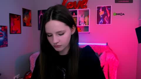 lola_shyy online show from March 19, 2026, 10:19 am