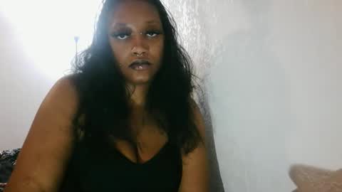 Lola ThaPinkBunny7 online show from April 5, 2026, 9:23 pm