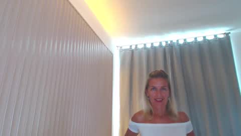 Lola online show from December 4, 2024, 6:55 am