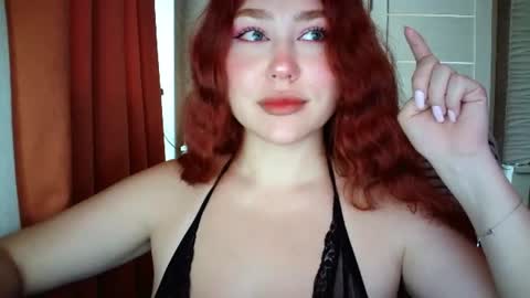 Snapshot of lolaamint_ chatting on June 12, 2026, 10:25 am LolaaMint online show from June 12, 2026, 10:25 am