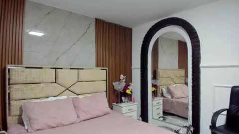 Snapshot of lolaangellx chatting on May 5, 2026, 8:06 pm Lola Angel online show from May 5, 2026, 8:06 pm