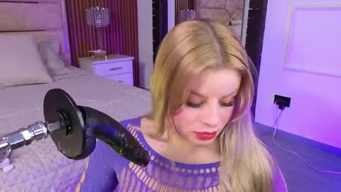 Snapshot of lolaangellx chatting on May 28, 2026, 9:12 pm Lola Angel online show from May 28, 2026, 9:12 pm