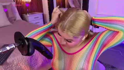 Snapshot of lolaangellx chatting on June 10, 2026, 8:52 pm Lola Angel online show from June 10, 2026, 8:52 pm