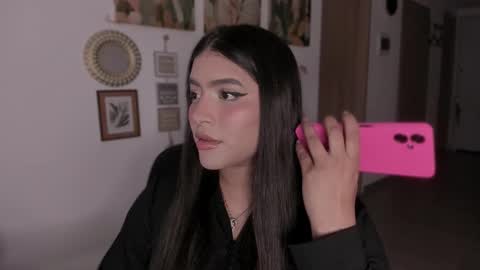 Snapshot of lolaasmith_21 chatting on October 23, 2025, 8:29 pm lolaasmith_21 online show from October 23, 2025, 8:29 pm