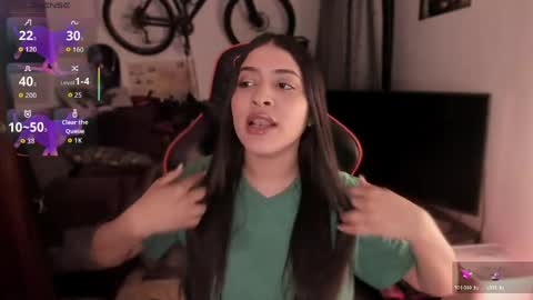 lolaasmith_21 online show from April 25, 2026, 7:55 pm