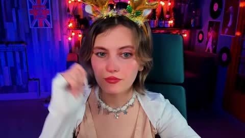 Snapshot of lolaasmus chatting on December 20, 2024, 2:38 pm I consider myself the god Loki but life just calls me LOL online show from December 20, 2024, 2:38 pm