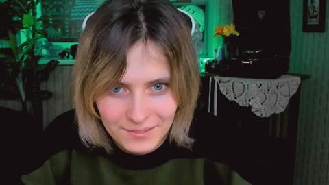 Snapshot of lolaasmus chatting on January 24, 2025, 8:13 am I consider myself the god Loki but life just calls me LOL online show from January 24, 2025, 8:13 am