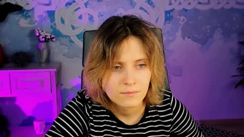 Snapshot of lolaasmus chatting on January 31, 2025, 8:11 am I consider myself the god Loki but life just calls me LOL online show from January 31, 2025, 8:11 am