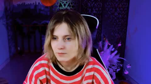 Snapshot of lolaasmus chatting on February 15, 2025, 5:09 am I consider myself the god Loki but life just calls me LOL online show from February 15, 2025, 5:09 am