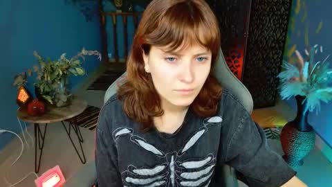 Snapshot of lolaasmus chatting on October 15, 2025, 5:40 am I consider myself the god Loki but life just calls me LOL online show from October 15, 2025, 5:40 am