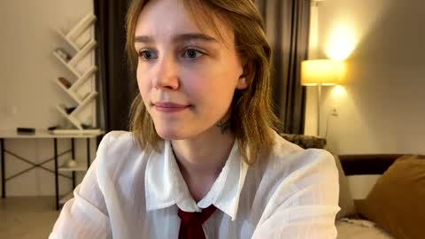 Snapshot of lolaatatee chatting on May 2, 2026, 5:18 pm lolaatatee online show from May 2, 2026, 5:18 pm