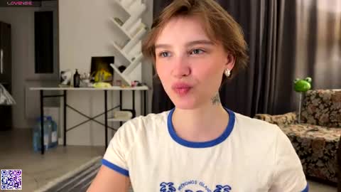 lolaatatee online show from July 11, 2026, 6:43 pm
