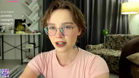 lolaatatee online show from July 13, 2026, 8:33 pm