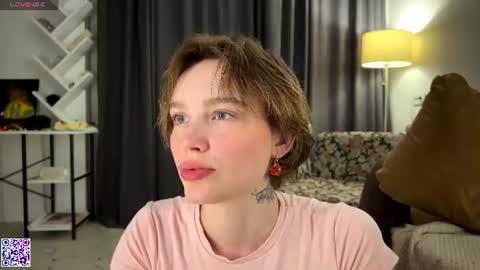 lolaatatee online show from July 20, 2026, 7:38 pm