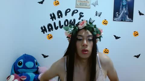 Snapshot of lolabloomx chatting on November 1, 2025, 2:46 am lolabloomx online show from November 1, 2025, 2:46 am