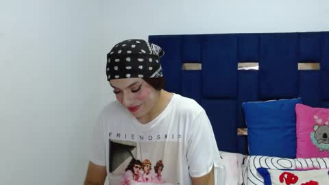 Snapshot of lolabloomx chatting on June 2, 2026, 2:02 am lolabloomx online show from June 2, 2026, 2:02 am
