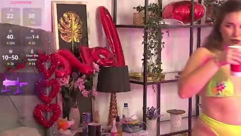 Snapshot of lolabuttie chatting on June 15, 2026, 6:26 am Lola new tits boobs ass stepsis online show from June 15, 2026, 6:26 am