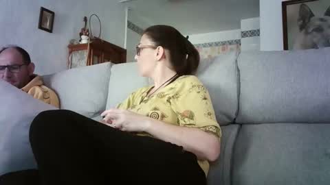 LOLA HUESO y ERIC online show from April 27, 2026, 2:48 pm