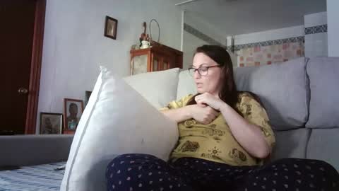 LOLA HUESO y ERIC online show from May 4, 2026, 2:46 pm