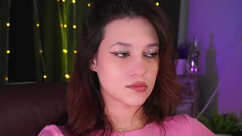 lolalemona online show from March 11, 2026, 10:32 am