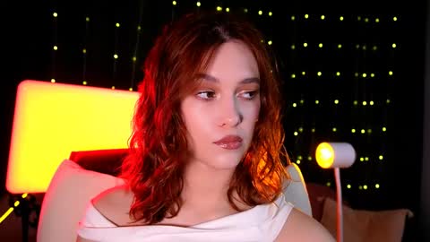 Snapshot of lolalemona chatting on May 15, 2026, 10:33 am lolalemona online show from May 15, 2026, 10:33 am