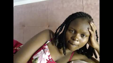 Snapshot of lolamia7 chatting on November 14, 2025, 6:34 am lolamia7 online show from November 14, 2025, 6:34 am