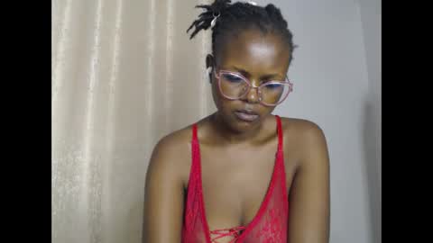 lolamia7 online show from March 9, 2026, 6:06 am