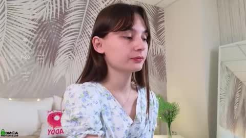 Lola online show from November 9, 2025, 1:48 am