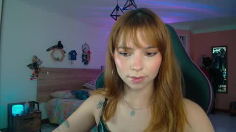 Snapshot of lolaverse chatting on October 16, 2025, 5:25 pm Lola doll online show from October 16, 2025, 5:25 pm