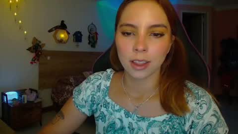 Snapshot of lolaverse chatting on December 5, 2025, 7:10 pm Lola doll online show from December 5, 2025, 7:10 pm