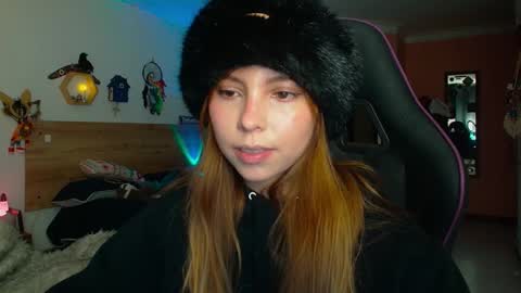 Snapshot of lolaverse chatting on February 17, 2026, 12:07 am Lola doll online show from February 17, 2026, 12:07 am