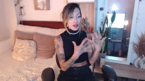 Snapshot of lolis_sweet_submisive chatting on January 24, 2025, 1:24 am Dear tippers follow me on my new cb account lennarogers online show from January 24, 2025, 1:24 am