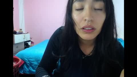 Lolita  online show from June 4, 2026, 4:29 am