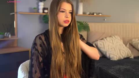 Lola online show from February 25, 2026, 8:13 am